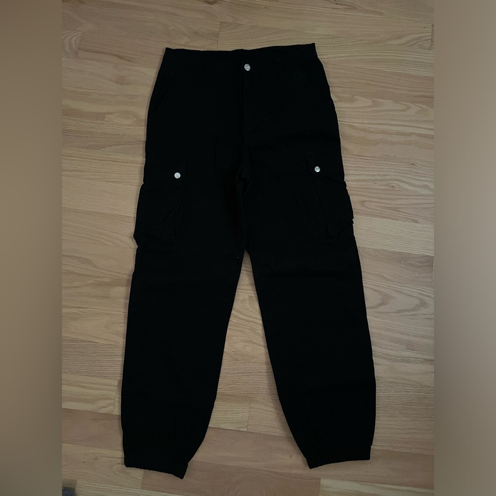 Black trackpants with side pockets